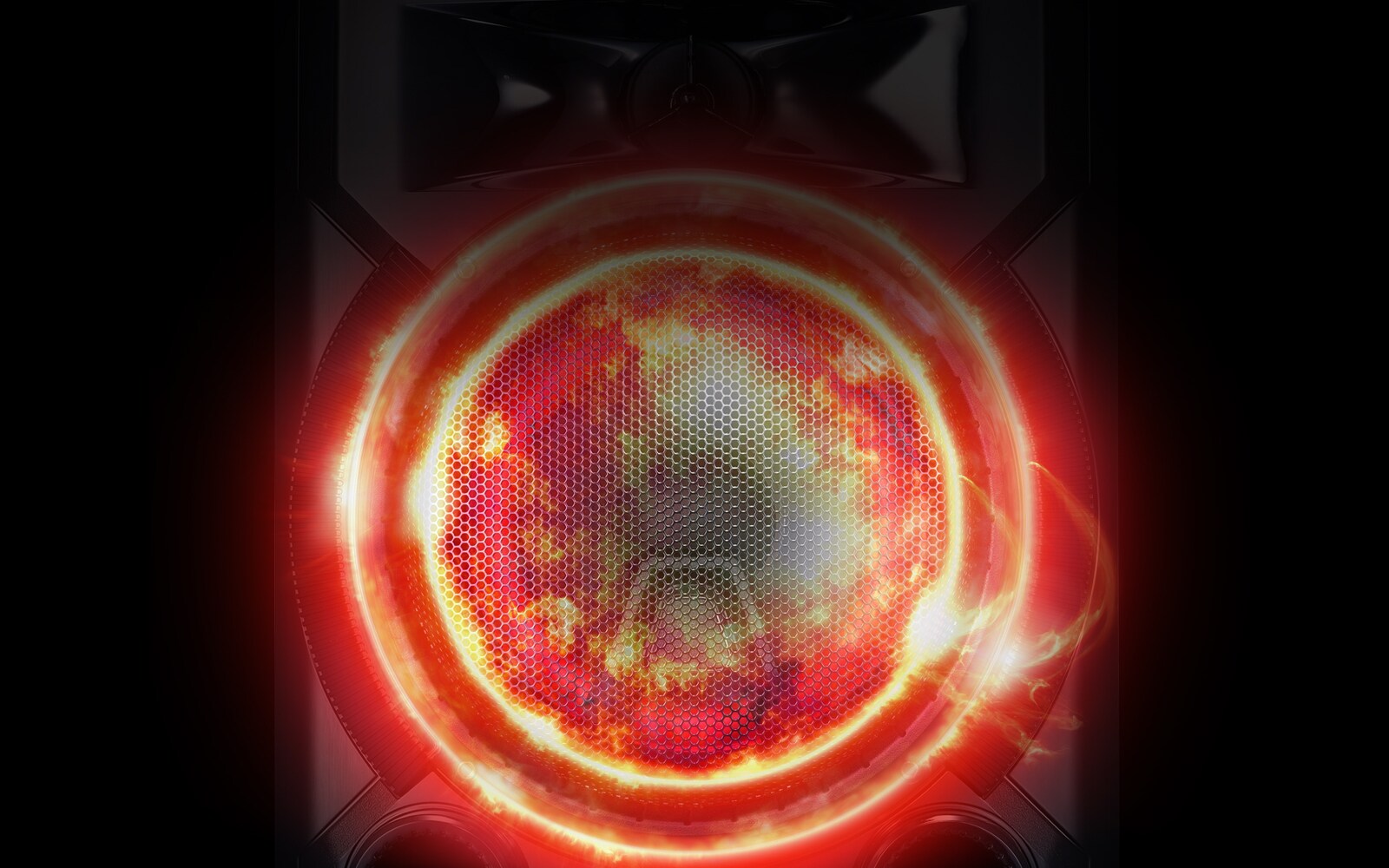 Kraftig effekt, 900W, tordnende lydopplevelse<br>1